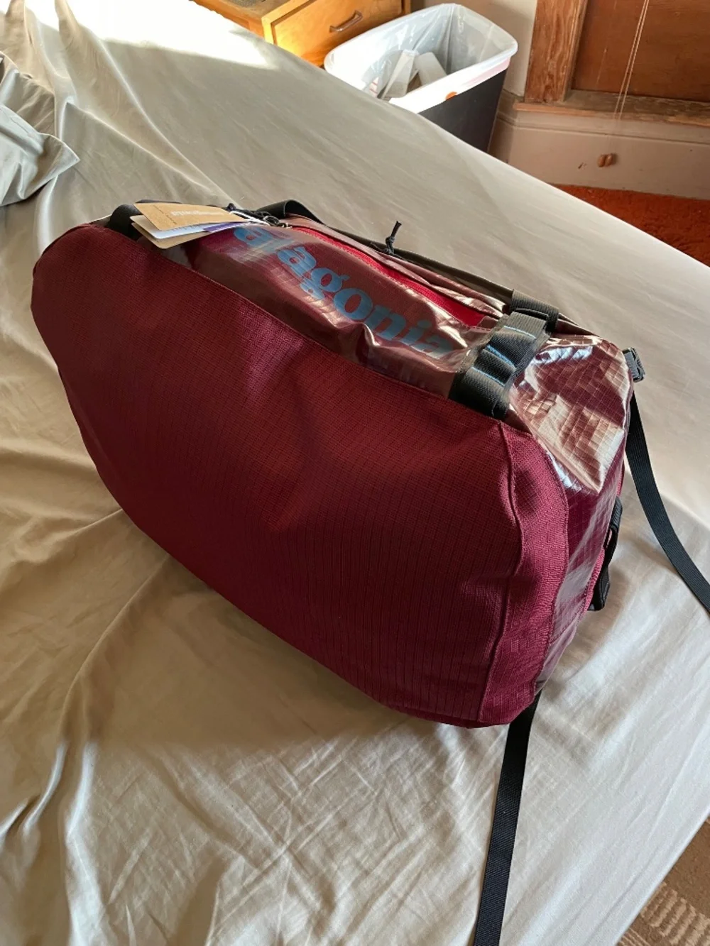 Patagonia Black Hole duffel bag backpack suitcase gym travel 40L liters new NWT